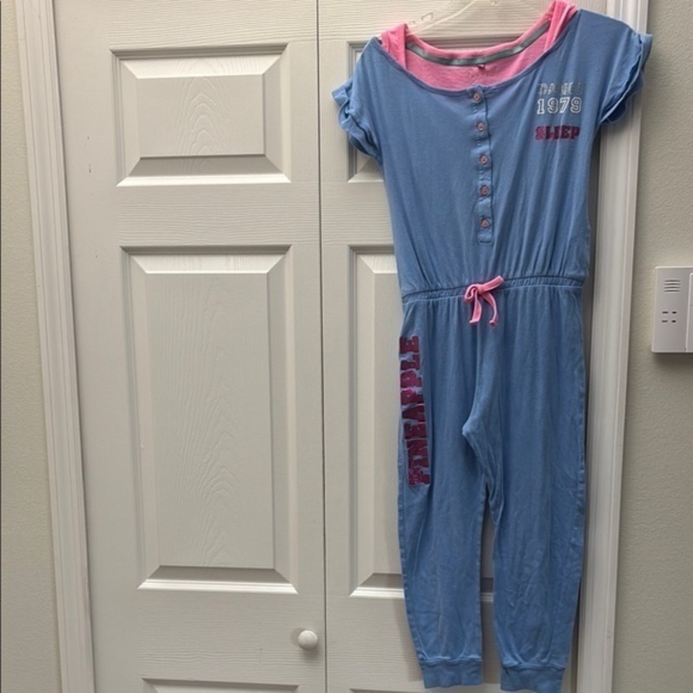 ❤️3 for $15!❤️ Girls Blue Jumpsuit Pajamas with Pink Print, size 11-12.